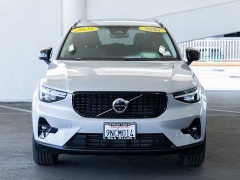 New 2025 Volvo XC40 B5 Plus AWD/4WD image 21