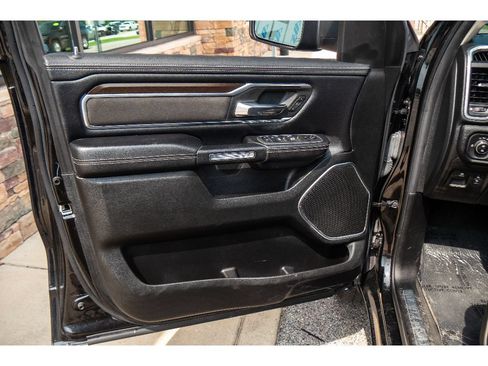 Used 2022 RAM 1500 Laramie AWD/4WD image 11