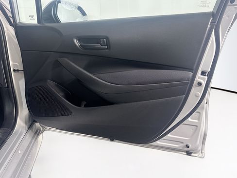 Used 2022 Toyota Corolla LE FWD image 30