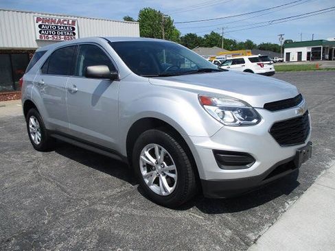 Used 2017 Chevrolet Equinox LS AWD/4WD image 9