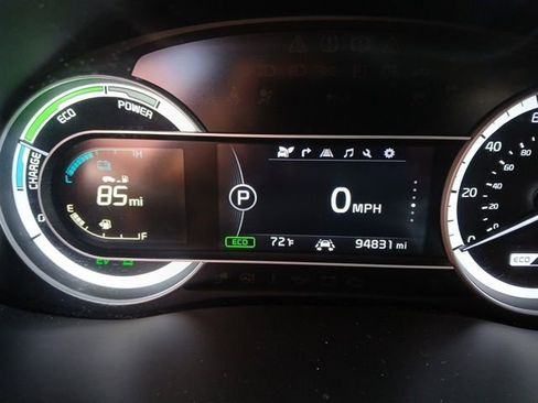 Used 2019 Kia Niro Touring image 14