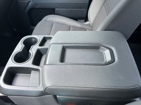 Used 2025 Chevrolet Silverado 1500 LT image 30