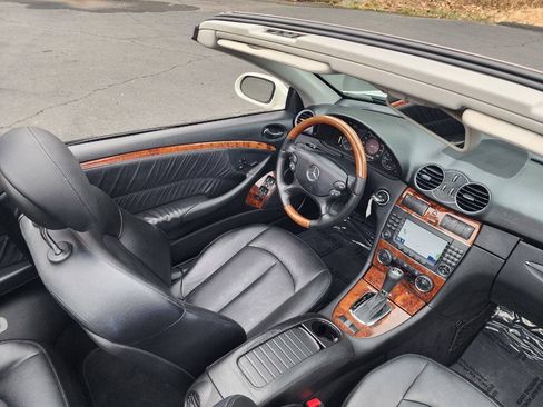 Used 2009 Mercedes-Benz CLK 350 Cabriolet image 21