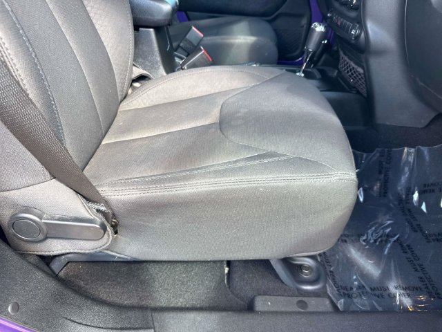 Used 2018 Jeep Wrangler Unlimited Sport S AWD/4WD image 17