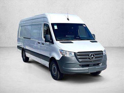 Used 2026 Mercedes-Benz Sprinter 2500 image 12
