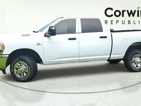 Used 2024 RAM 2500 Tradesman w/ Chrome Appearance Group AWD/4WD image 2