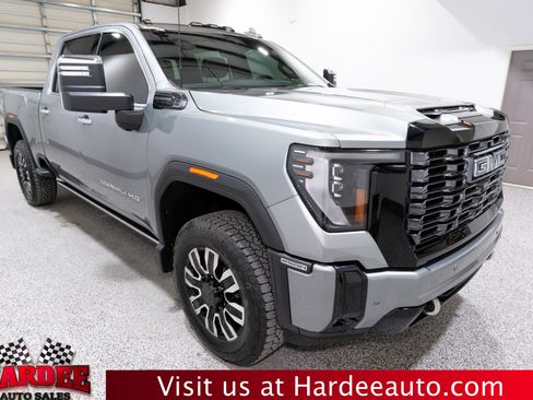 Used 2025 GMC Sierra 2500 Denali Ultimate image 6