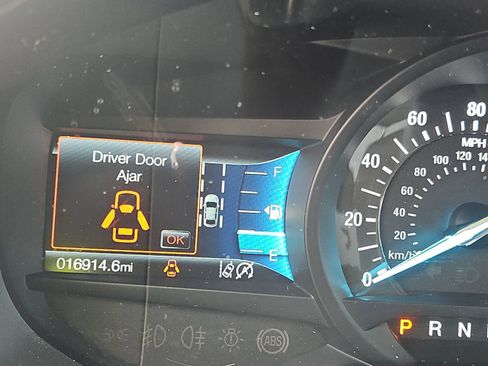 Used 2024 Ford Edge SEL w/ Convenience Package image 17