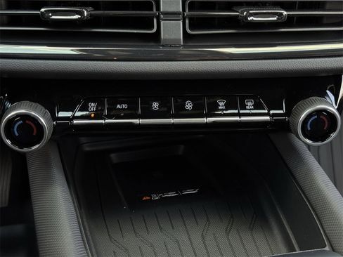 New 2026 Chevrolet Equinox EV RS image 14