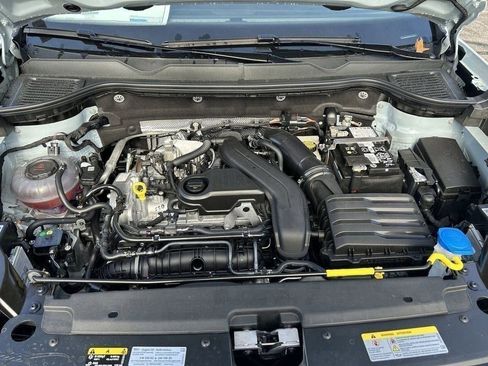 New 2026 Volkswagen Taos SE FWD image 27