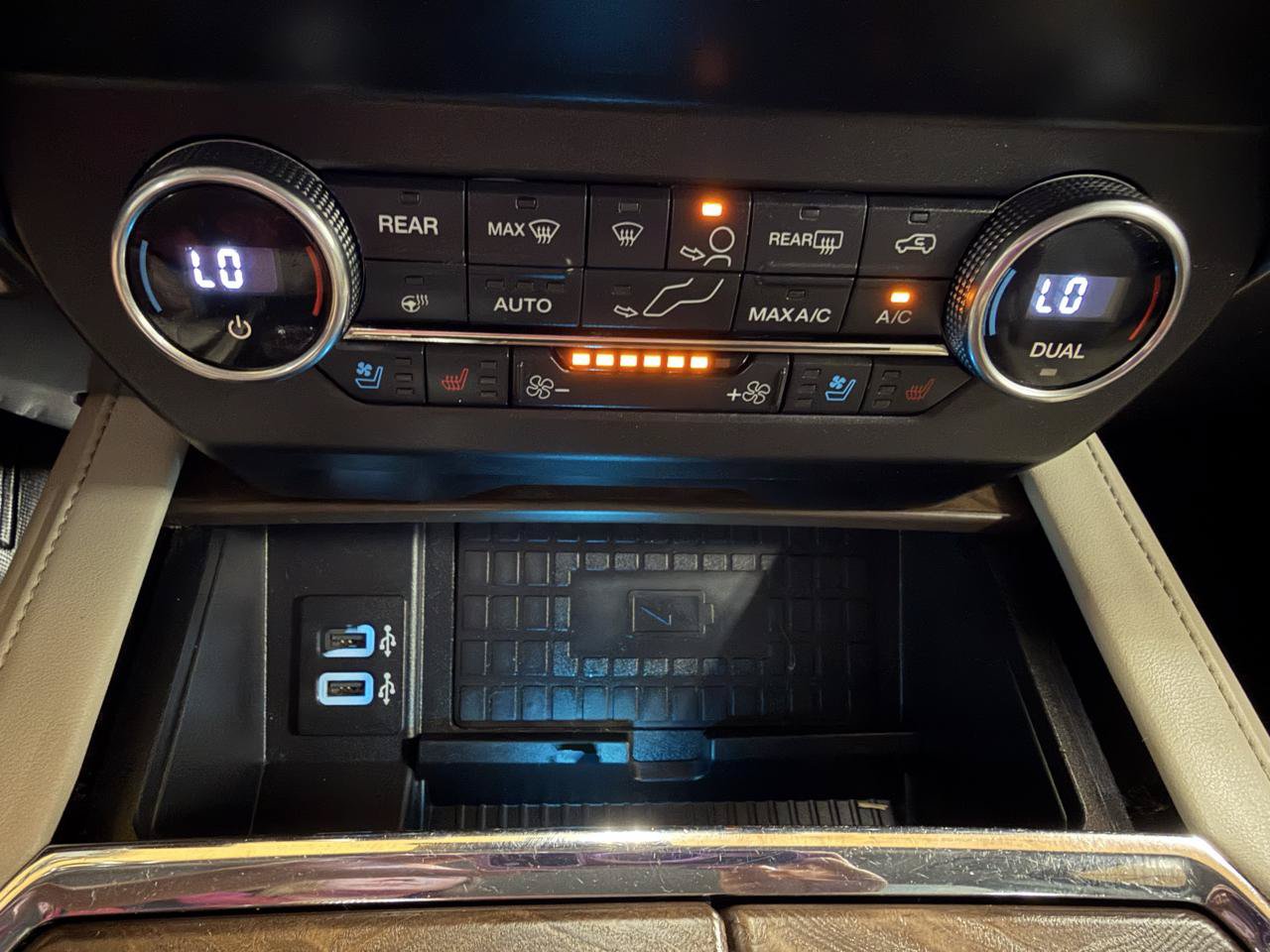 Used 2019 Ford Expedition Platinum RWD image 19