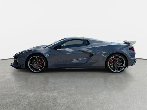 Used 2025 Chevrolet Corvette Z06 image 6