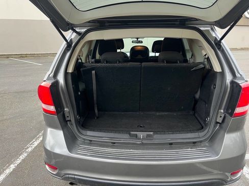 Used 2012 Dodge Journey SXT w/ Flexible Seating Group image 15