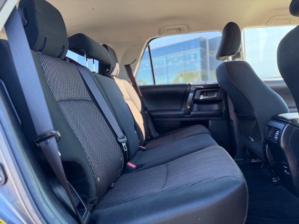 Used 2018 Toyota 4Runner TRD Off-Road AWD/4WD image 12