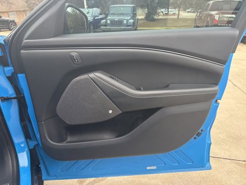 Used 2022 Ford Mustang Mach-E Premium image 10