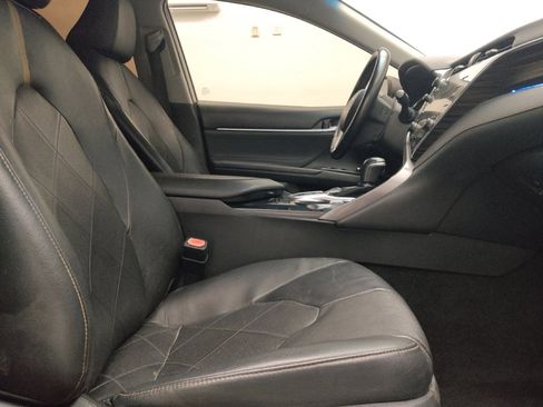 Used 2018 Toyota Camry XLE w/ Driver Assist Package image 21