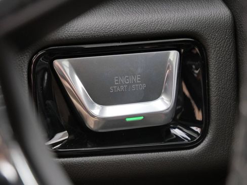 New 2026 GMC Yukon Denali w/ Sun & Power Step Package AWD/4WD image 58