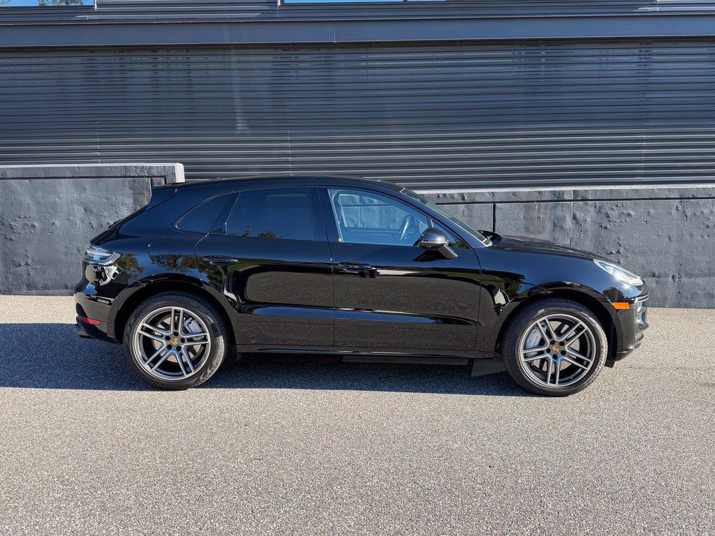 Certified 2021 Porsche Macan Turbo AWD/4WD image 11