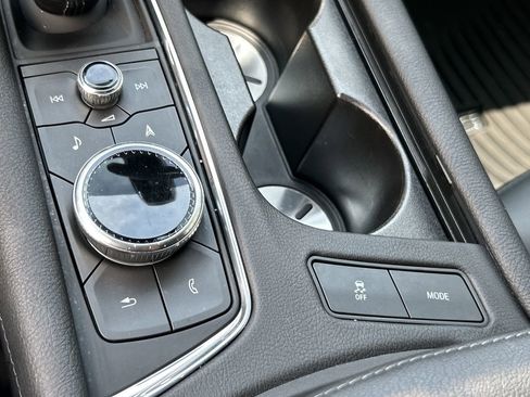 Certified 2023 Cadillac XT6 Premium Luxury image 28