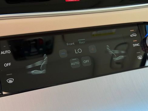 New 2026 Genesis GV70 2.5T Advanced image 35