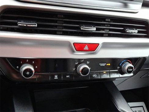 Certified 2021 Kia Telluride LX image 15