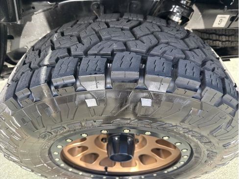 Used 2021 Toyota Tacoma TRD Off-Road image 15