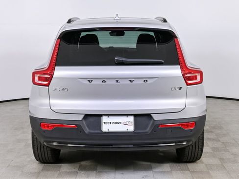 Certified 2025 Volvo XC40 B5 Plus image 30