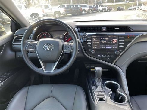 Used 2019 Toyota Camry XSE image 14