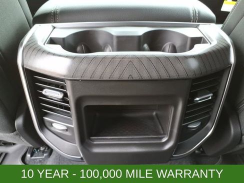 New 2026 RAM 1500 Big Horn AWD/4WD image 9