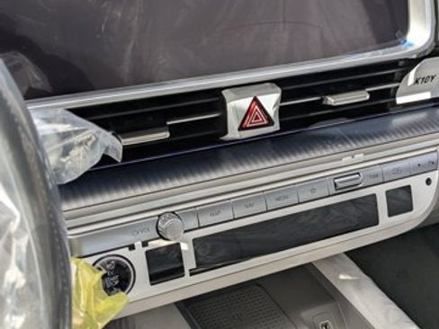 New 2025 Hyundai Ioniq 6 Limited image 13