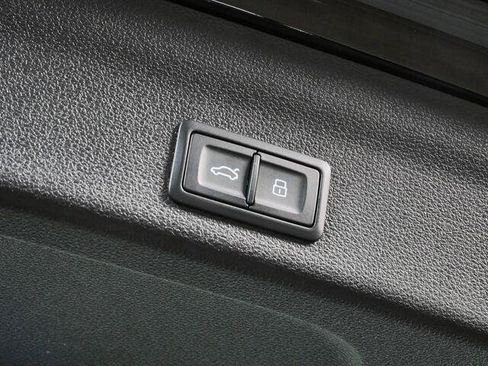 Used 2022 Audi RS 6 AWD/4WD image 29