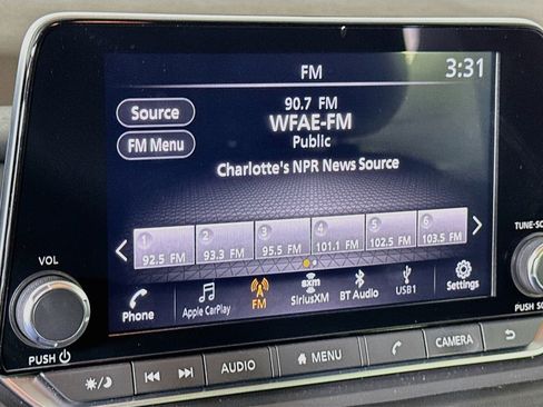 Used 2023 Nissan Rogue SL FWD image 21