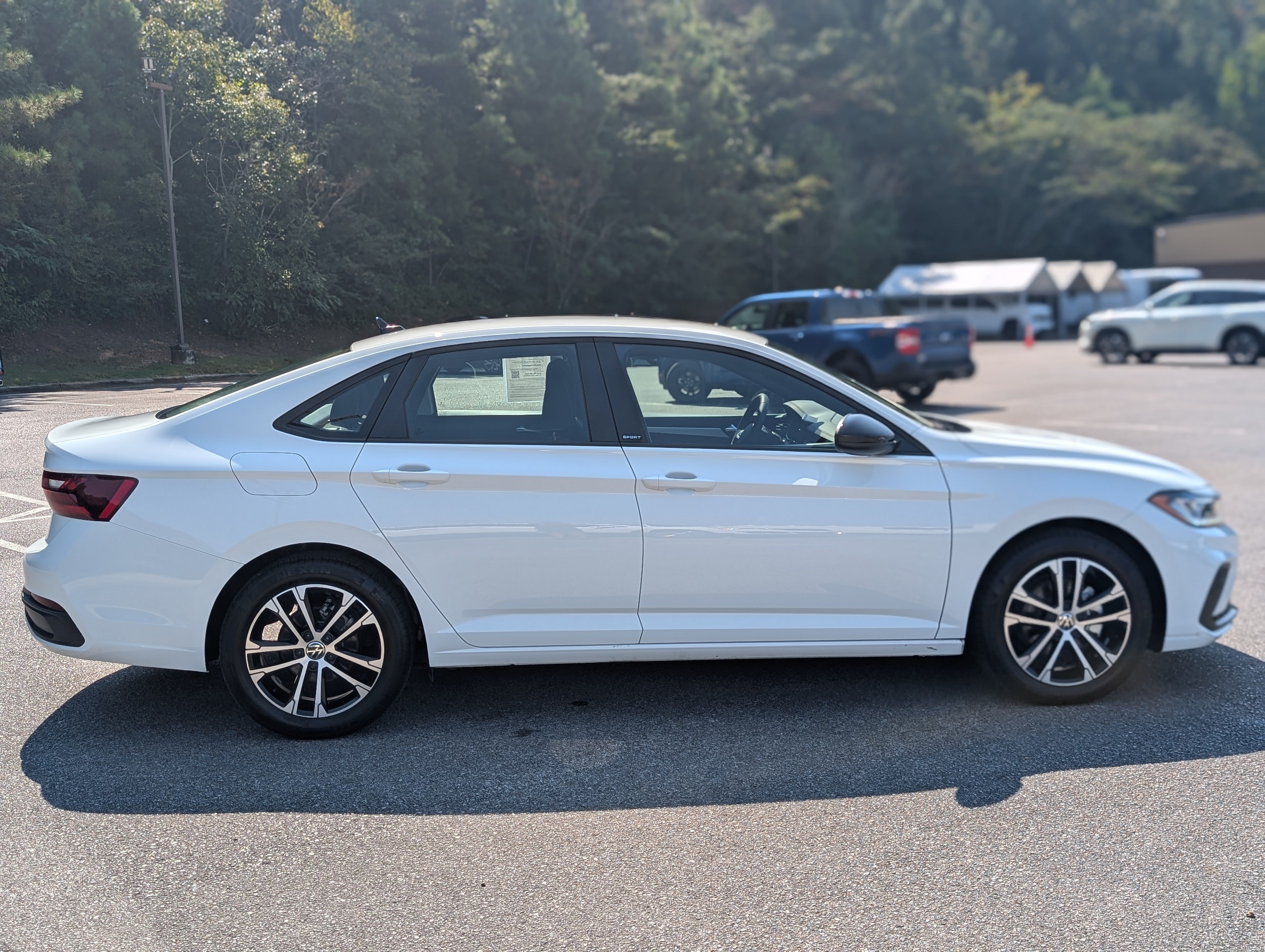 Used 2025 Volkswagen Jetta Sport FWD image 7