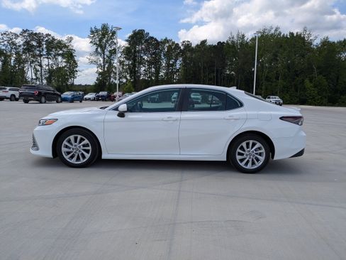 Certified 2023 Toyota Camry LE FWD image 4