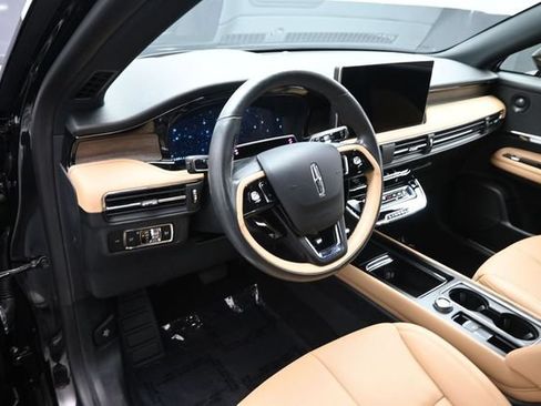 Certified 2023 Lincoln Corsair Reserve w/ Equipment Group 202A AWD/4WD image 9