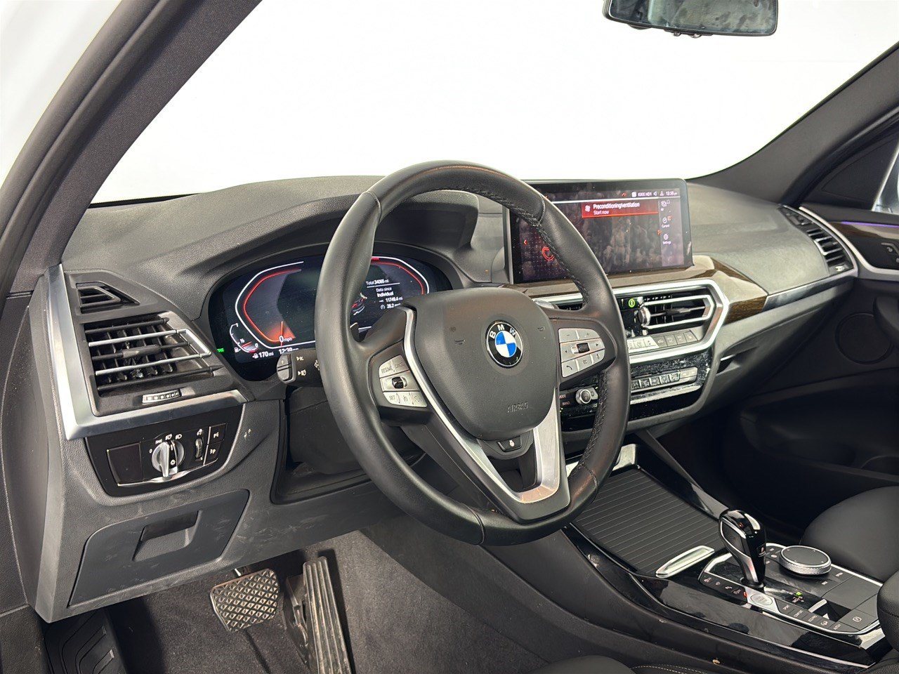 Used 2023 BMW X3 xDrive30i w/ Premium Package w/ZPA AWD/4WD image 4