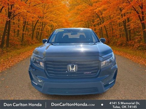 Used 2023 Honda Ridgeline Sport image 2