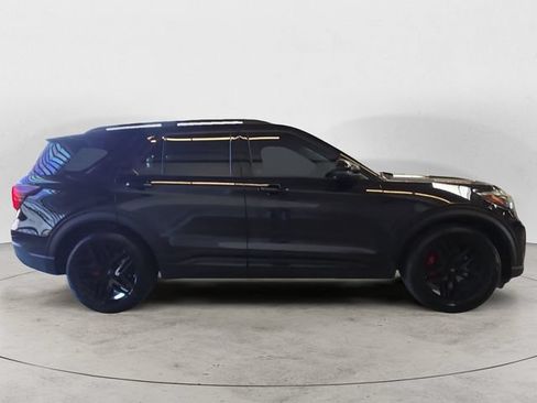 Certified 2025 Ford Explorer ST w/ Sun And Sound Package AWD/4WD image 4