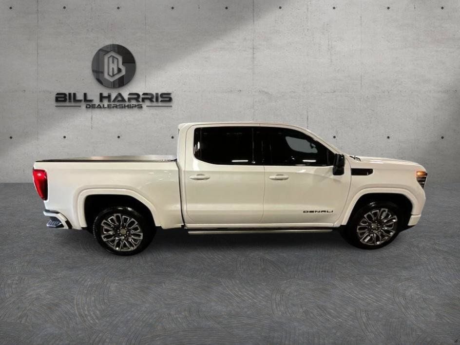 Used 2022 GMC Sierra 1500 Denali w/ Denali Reserve Package AWD/4WD image 10