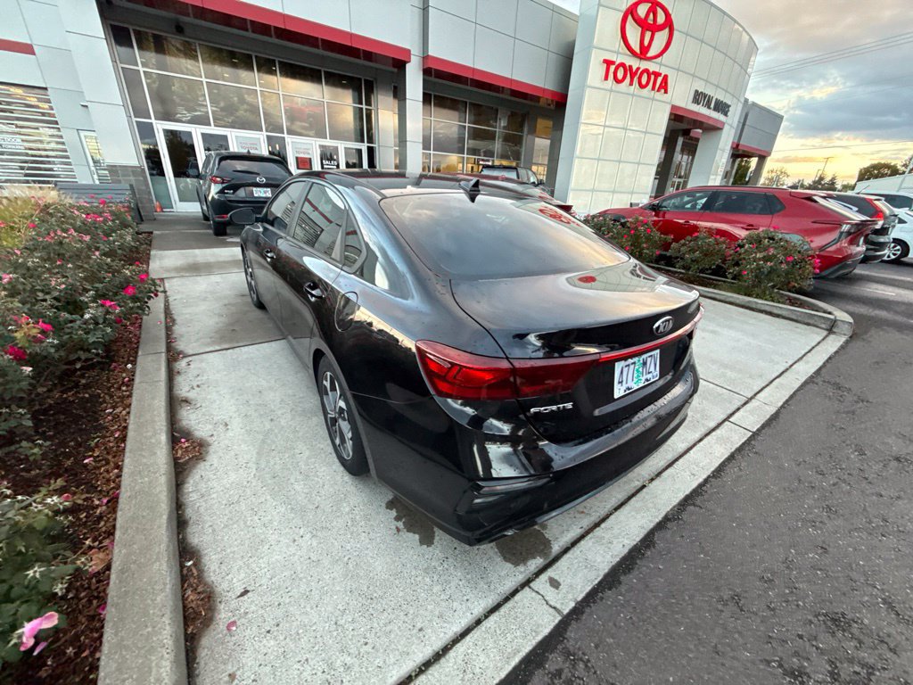 Used 2019 Kia Forte LXS FWD image 7