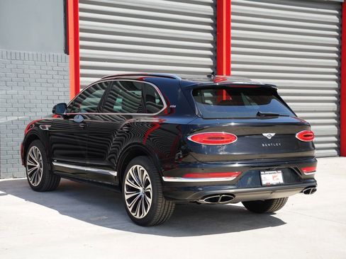 Used 2021 Bentley Bentayga image 6