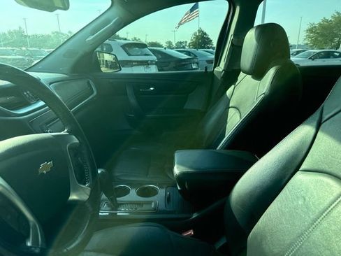 Used 2015 Chevrolet Traverse LT FWD image 9