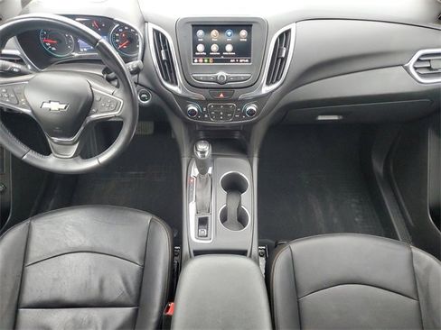 Used 2021 Chevrolet Equinox LT image 24