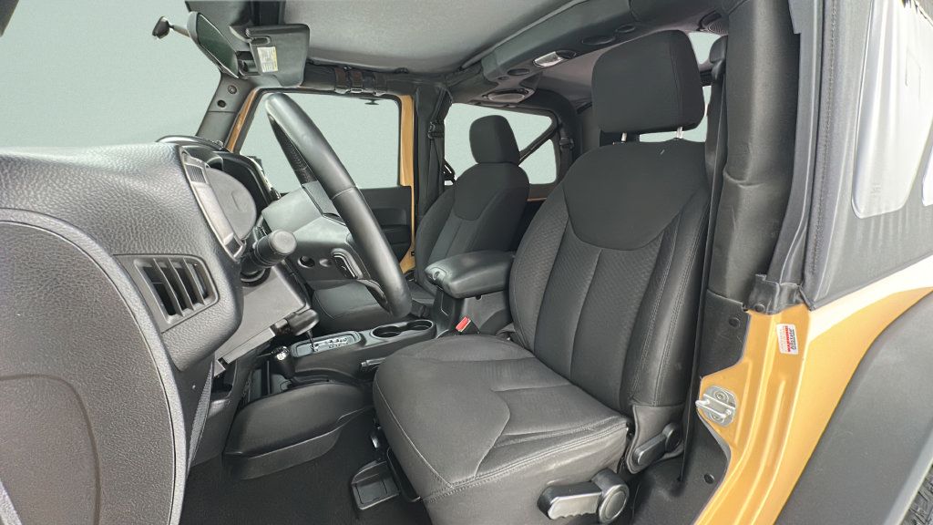 Used 2013 Jeep Wrangler Sport AWD/4WD image 11