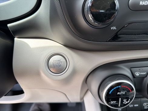 New 2026 Hyundai Venue SEL FWD image 25