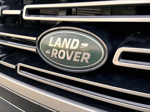 Used 2024 Land Rover Range Rover SE image 9