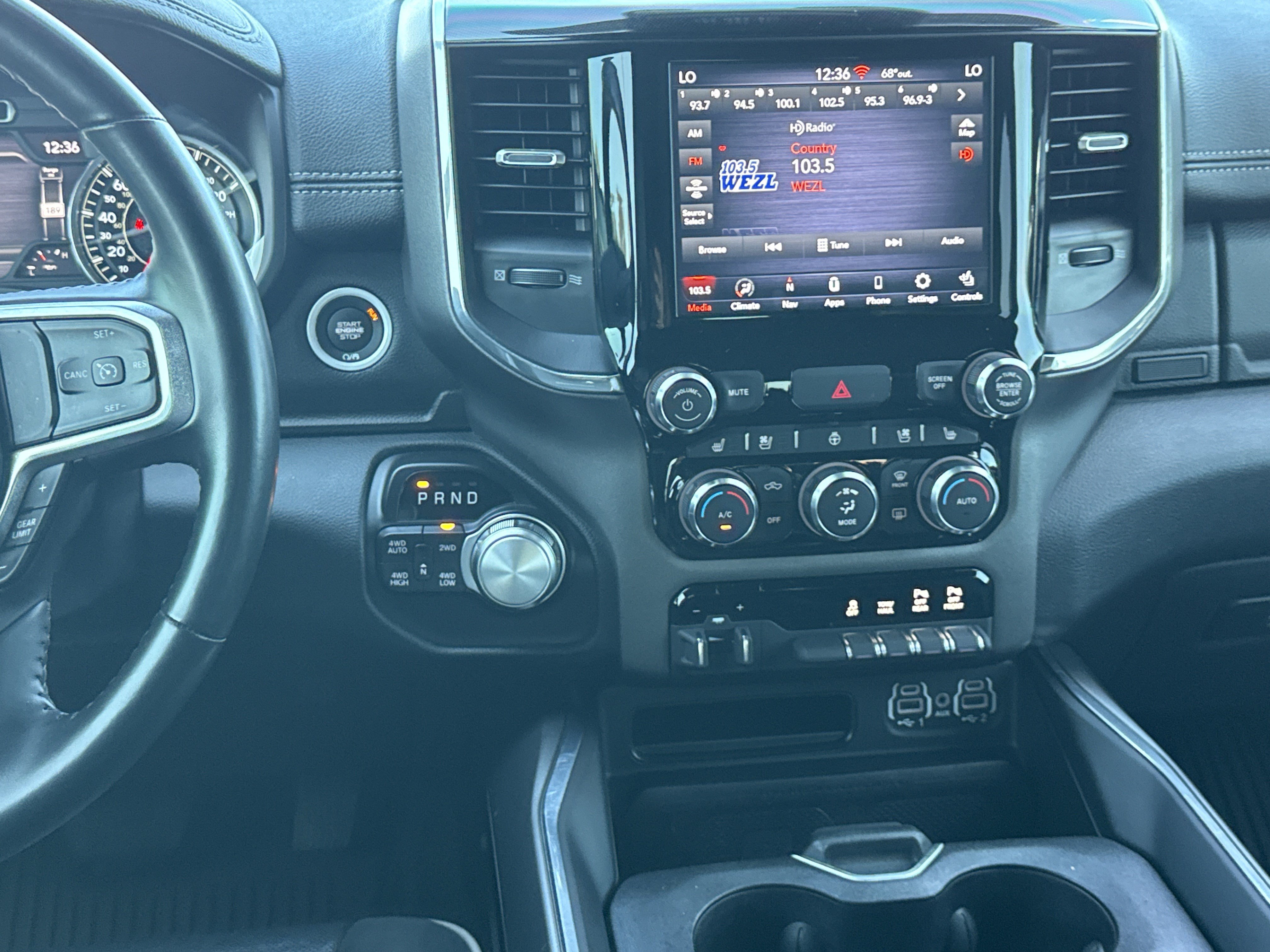 Used 2021 RAM 1500 Laramie AWD/4WD image 30