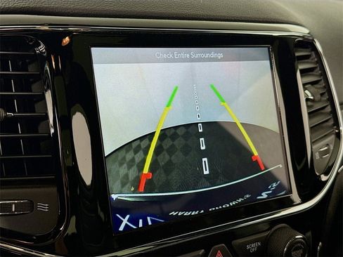 Used 2019 Jeep Grand Cherokee Limited w/ Luxury Group II image 8