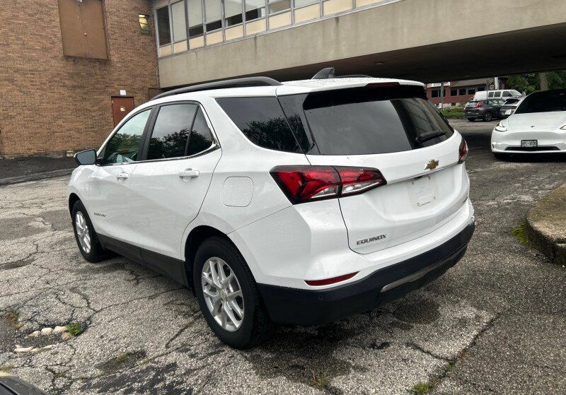 Used 2023 Chevrolet Equinox LT AWD/4WD image 4