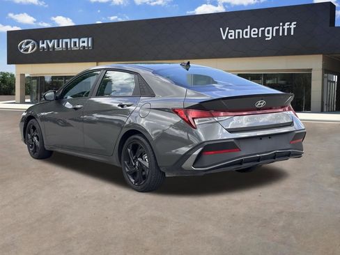 Used 2026 Hyundai Elantra Sport image 14